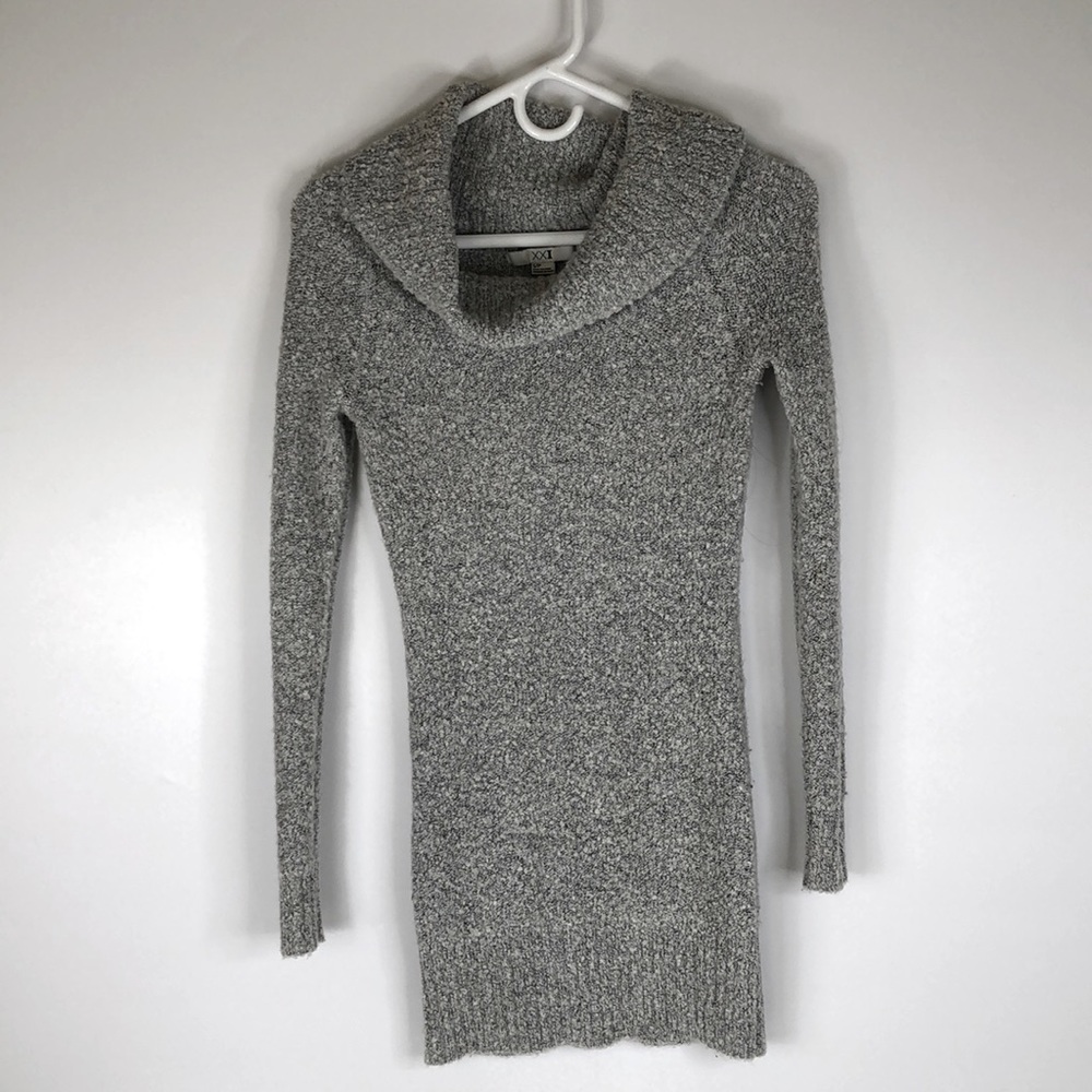 Forever 21 cozy sweater Small